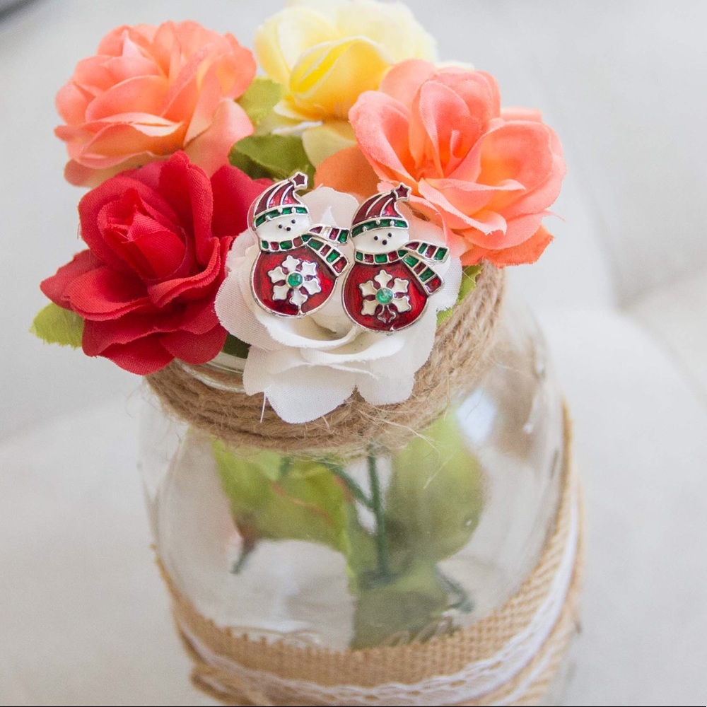 Snowman earrings with winter hat and scarf
